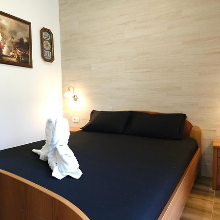 Clive Apartments 코토르 외부 사진